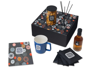 Подарочный набор Re:y. Treat с кружкой, сиропом и попкорном (синий)