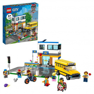 Конструктор LEGO CITY День в школе