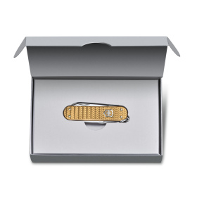 Нож-брелок VICTORINOX Classic SD Precious Alox "Brass Gold", 58 мм, 5 функций, золотистый