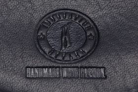 Монетница KLONDIKE Dawson, натуральная кожа в черном цвете, 8,5 х 2 х 7,5 см